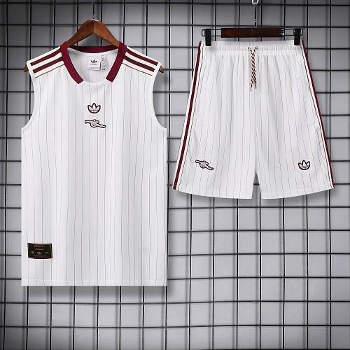26-27  Arsenal High Quality Tank Top And Shorts Suit