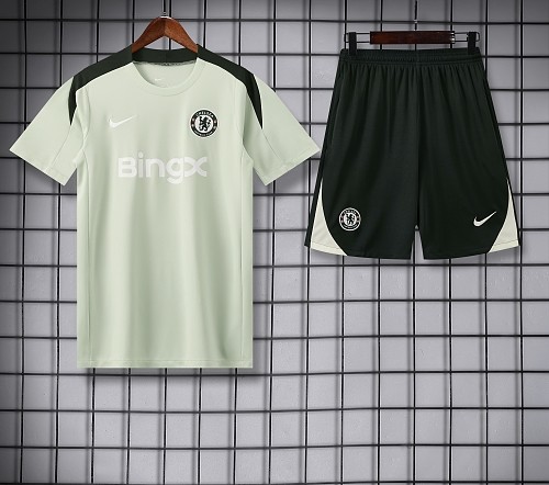 26-27 Chelsea High Quality Training Short Suit
