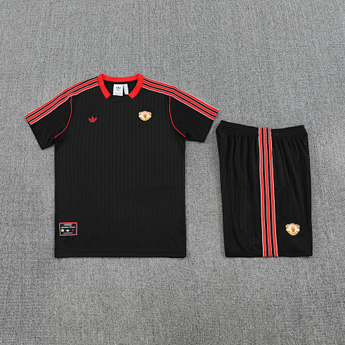 26-27 Manchester United High Quality Training Short Suit