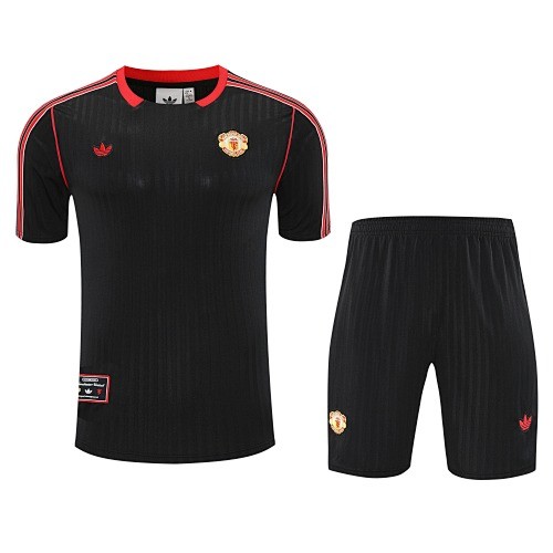 26-27 Manchester United High Quality Training Short Suit
