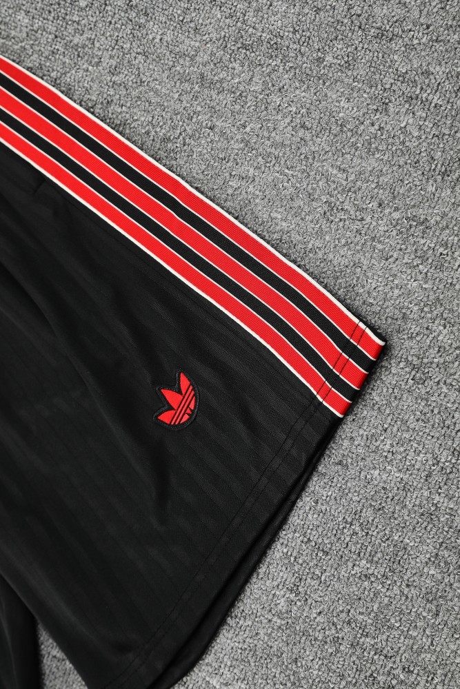 26-27 Manchester United High Quality Tank Top And Shorts Suit