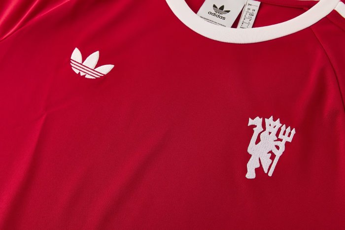 26-27 Manchester United High Quality Training Short Suit