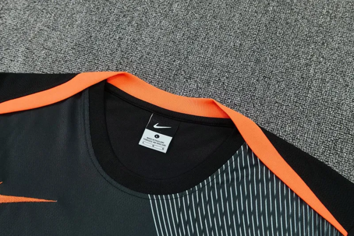 26-27  INT Short shirts and Long trousers Suit (圆领)