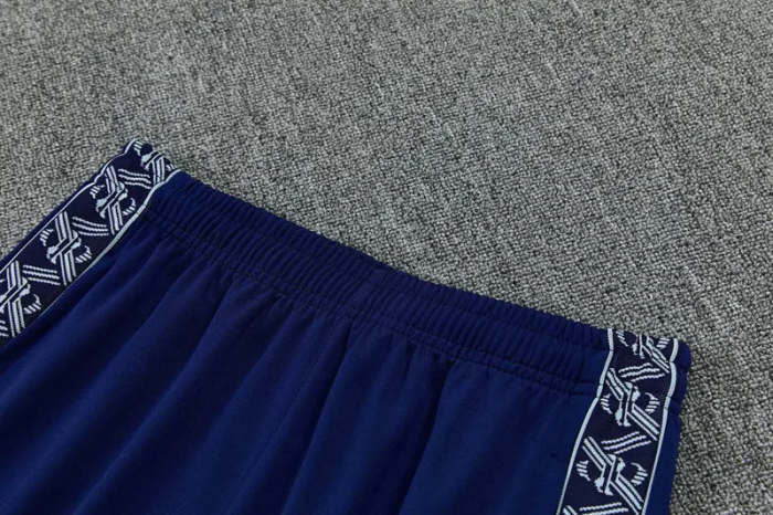 26-27 Man City Short shirts and Long trousers Suit (圆领)