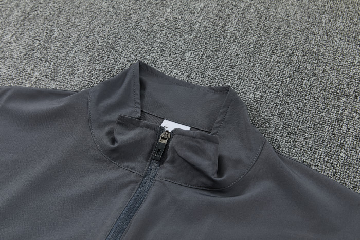 26-27   INT High Quality Windbreaker Suit