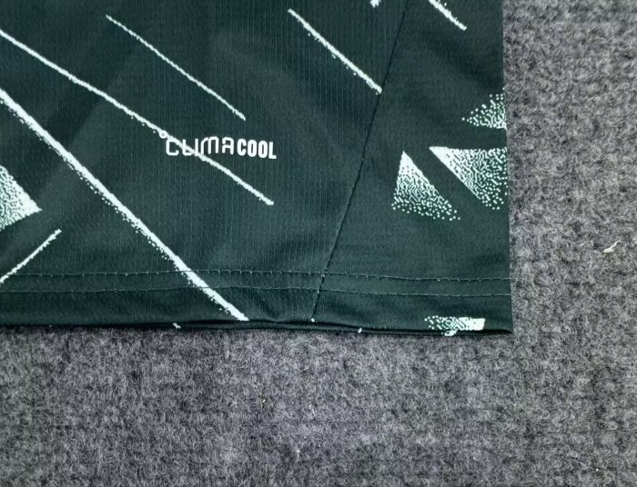 26-27 LIV Green Goalkeeper Fans Soccer Jersey