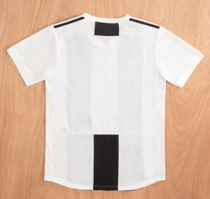 2018-2019 JUV Home Player Version Retro Soccer Jersey *球员