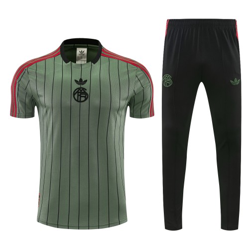 26-27  Bayern Short shirts and Long trousers Suit (圆领)