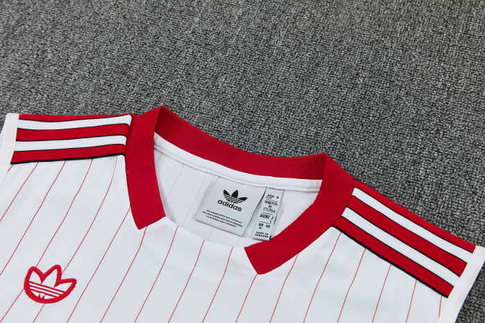 26-27 Man Utd High Quality Tank Top And Shorts Suit