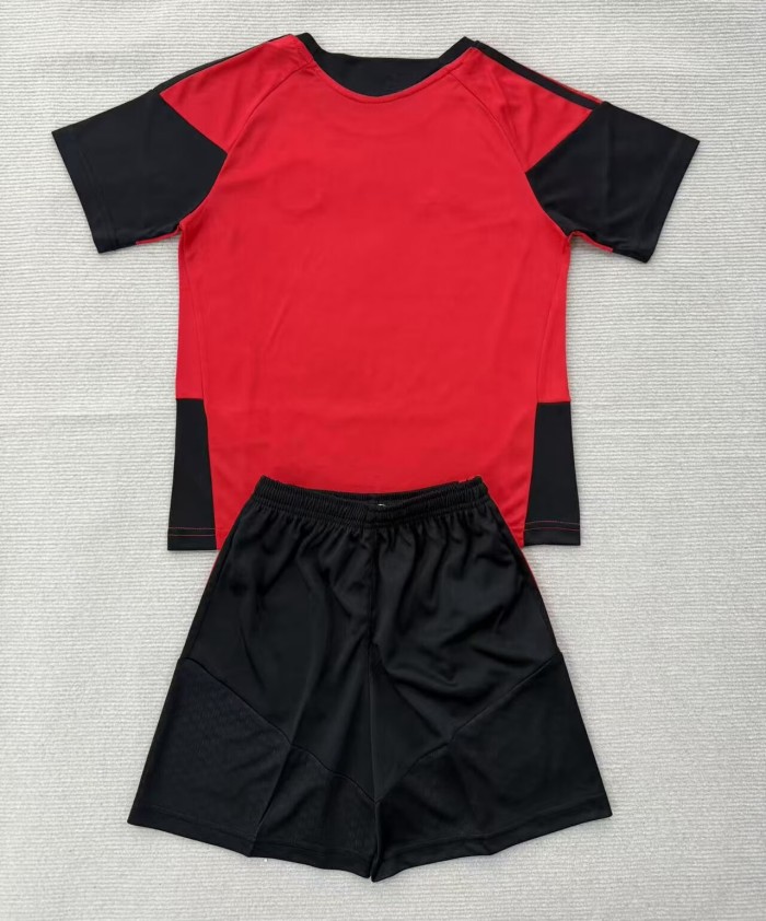 26-27 Man Utd Red Training Adult Suit