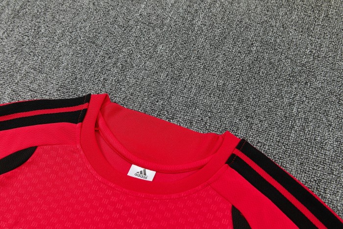 26-27 Man Utd High Quality Training Short Suit