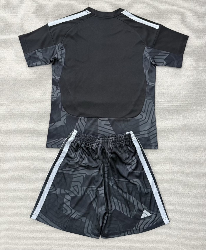 26-27 Aston Villa Black GoalKeeper Adult Suit