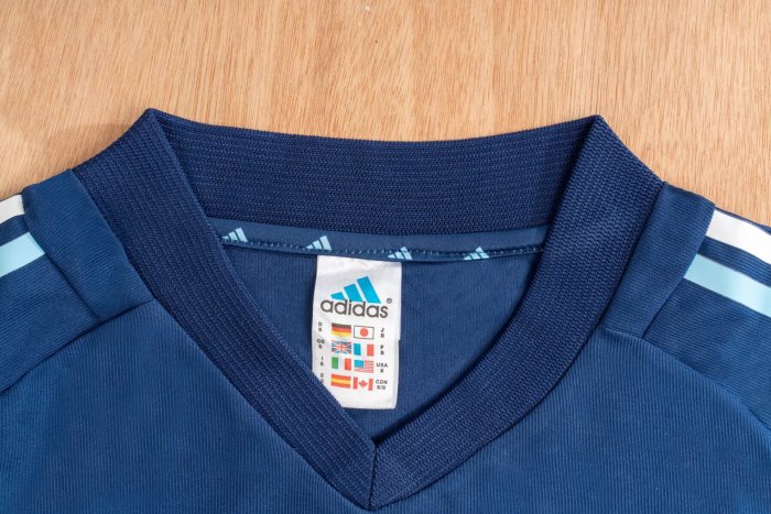 2002 Argentina Away Retro Soccer Jersey