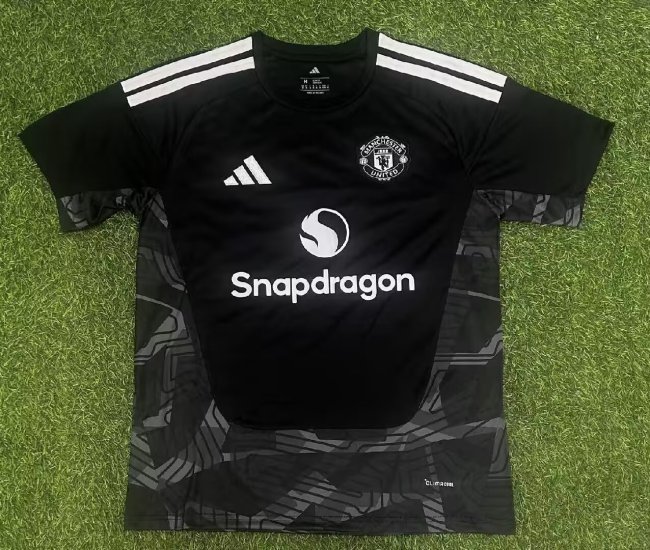 26-27 Manchester United Black Goalkeeper Fans Soccer Jersey