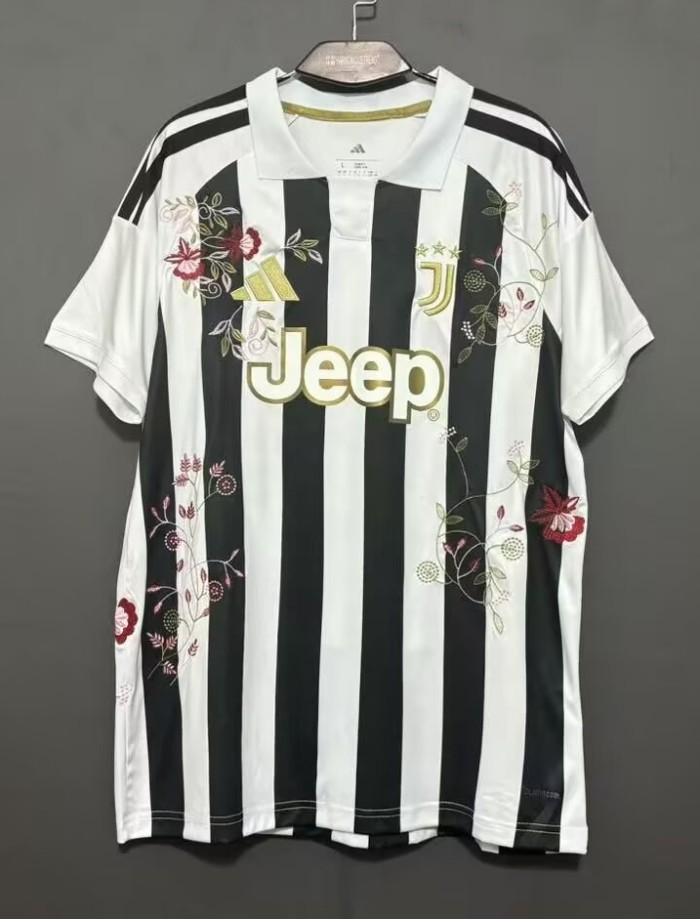 26-27 Juventus Home Embroidered Version Fans Soccer Jersey