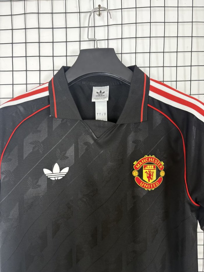 26-27 Manchester United Black Special Edition Training shirts