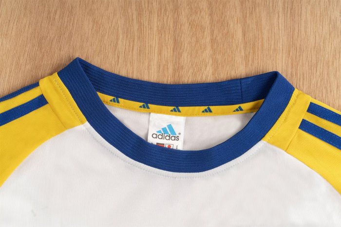 2002 Sweden Away Retro Soccer Jersey