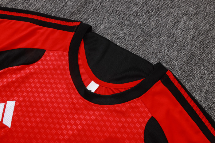 26-27 Man Utd High Quality Training Short Suit