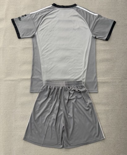 26-27 Aston Villa Gray GoalKeeper Adult Suit