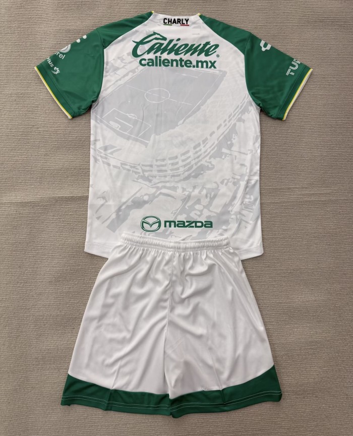 26-27 Leon Away Adult Suit