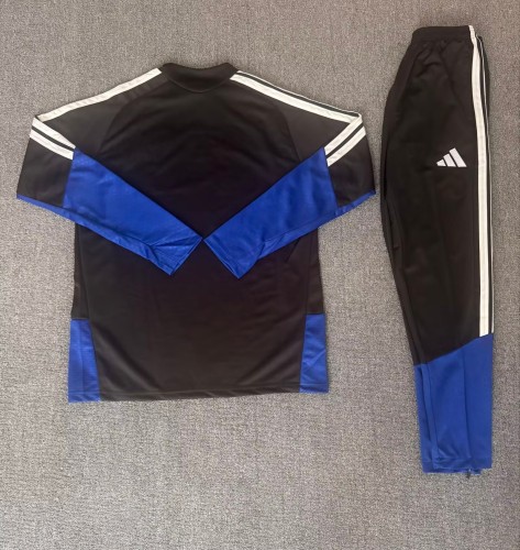 26-27 Leeds United High Quality Half Pull Tracksuit