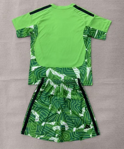 26-27 Man Utd Green Goalkeeper Adult Suit