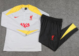 24-25 LIV Grey Half Pull Tracksuit (半拉链)