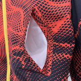 24-25 Man Utd Yellow & Red Double Sided Windbreaker (双面风衣)