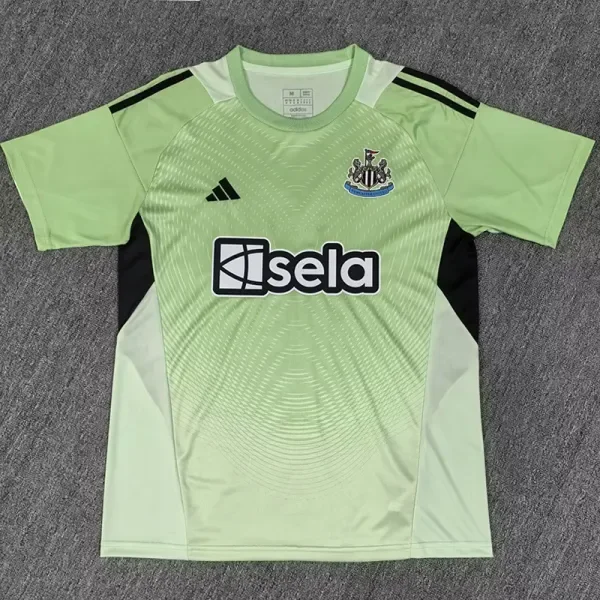 2025-26 Newcastle Goalkeeper Fans Soccer Jersey