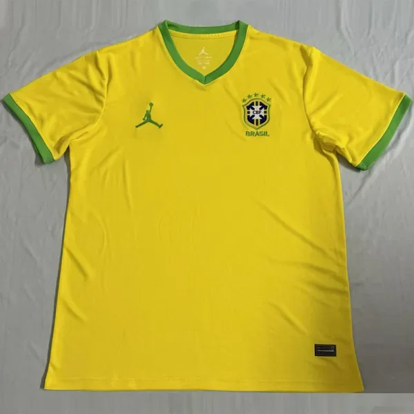 2025-26 Brazil Yellow Special Edition Training shirts (飞人)
