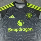 2025-26 Man Utd Black Goalkeeper Fans Soccer Jersey