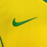 2004 Brazil Home Long Sleeve Retro Soccer Jersey (长袖)