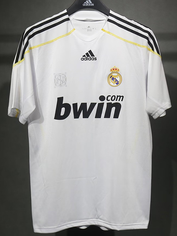 2009-2010 RMA Home Player Version 球员 Retro Soccer Jersey