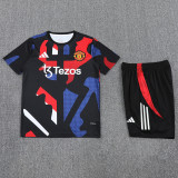 25-26 Man Utd Black Training Short Suit
