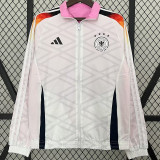 24-25 Germany Pink & White Double Sided Windbreaker (双面风衣)
