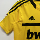 2011-2012 RMA Yellow GoalKeeper Retro Soccer Jersey (带章)