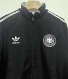 1990 Germany White & Black Retro Double Sided Windbreaker (双面风衣)