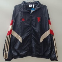 24-25 Man Utd Black Windbreaker