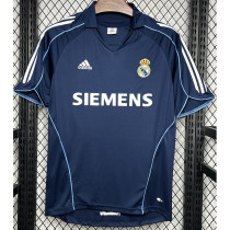 2005-2006 RMA Away Retro Soccer Jersey
