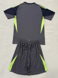 2025-26 Man Utd Black GoalKeeper Kids Soccer Jersey (绿标)