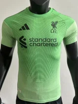 Liverpool   Green Goalkeeper Player Version Soccer Jersey 2025/26
