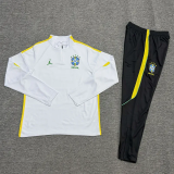 2026-27 Brazil White Half Pull Tracksuit (半拉链)