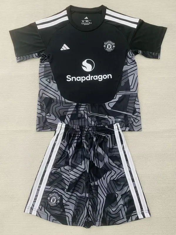 26-27 Man Utd Black Goalkeeper Kids Soccer Jersey