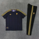 26-27 Man Utd Black Short shirts and Long trousers Suit (圆领)
