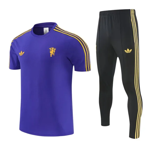 26-27 Man Utd Purple Short shirts and Long trousers Suit (圆领)