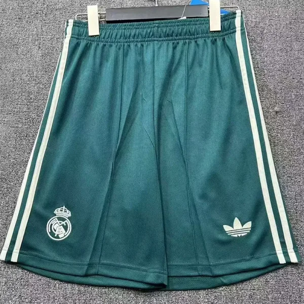 26-27 RMA Away Shorts Pants