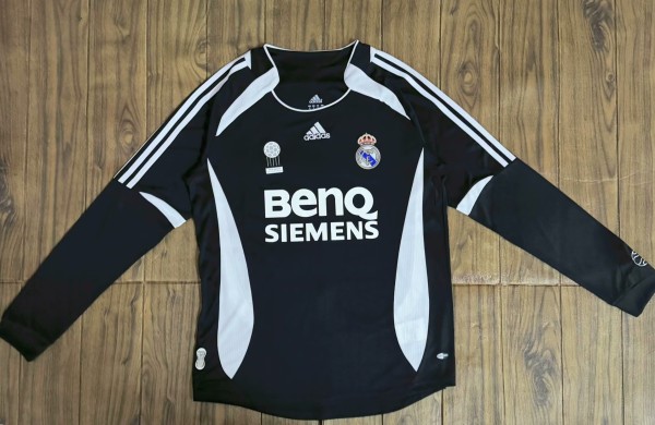 2006-2007 RMA Away Long Sleeves Retro Soccer Jersey