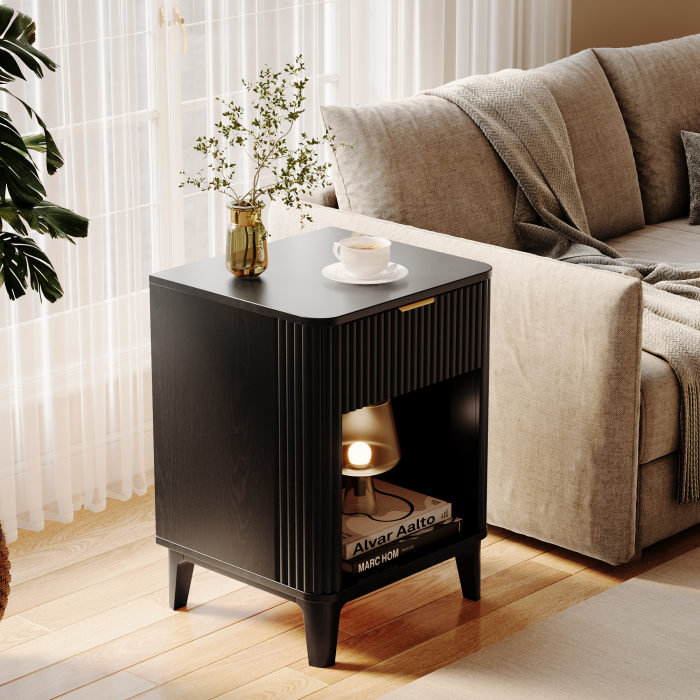 UGTOO 15.75In Modern Nightstands Set of 2 with Fluted Drawer