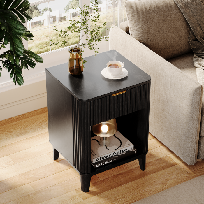 UGTOO 15.75In Modern Nightstands Set of 2 with Fluted Drawer
