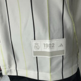 2025/26 RM White Baseball Player Version T-Shirt  硅胶版